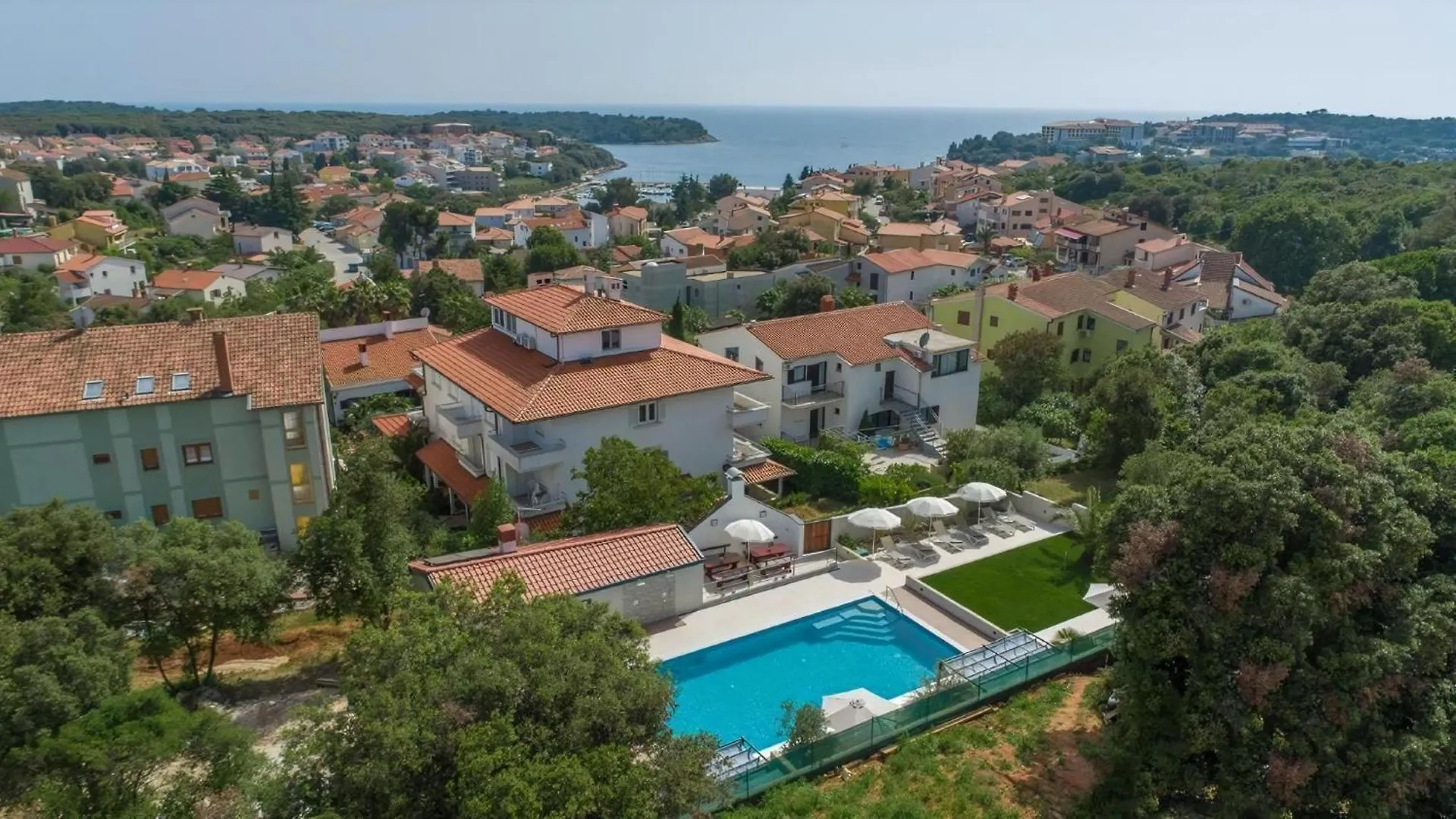 Wohnung In Pjescana Mit Gemeinschaftlichem Pool 풀라