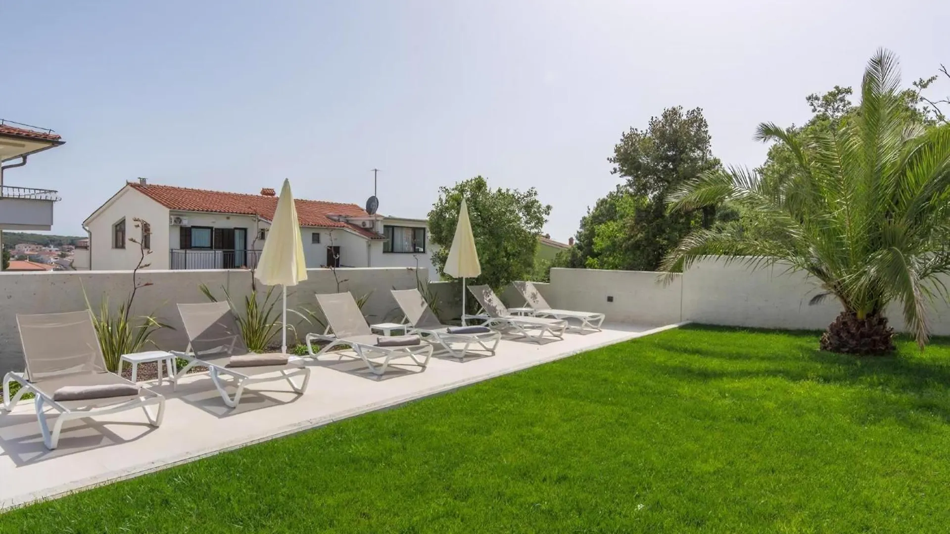 Wohnung In Pjescana Mit Gemeinschaftlichem Pool 풀라